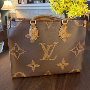Louis Vuitton OnTheGo MM Reverse Monogram Giant Tote Bag Red Interior
